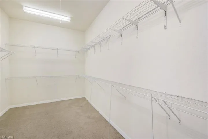 2832 Sw 17th Ave, Cape Coral, Florida 33914