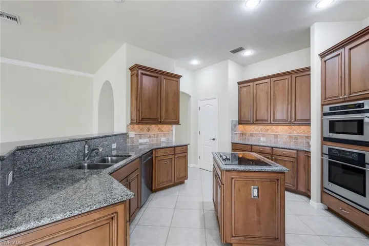 2832 SW 17th  AVE, Cape Coral, FL 33914