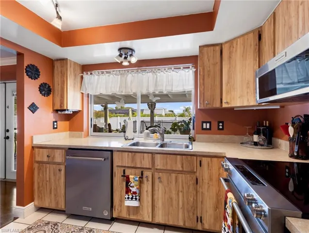 1685 N Hermitage Rd, Fort Myers, Florida 33919