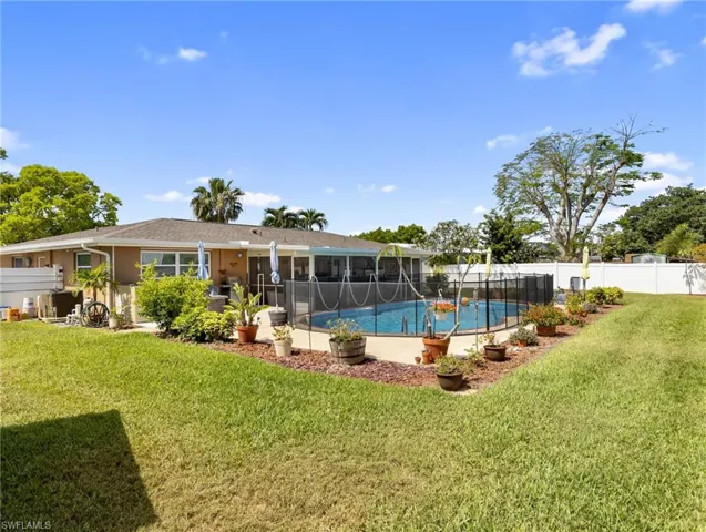1685 N Hermitage Rd, Fort Myers, Florida 33919
