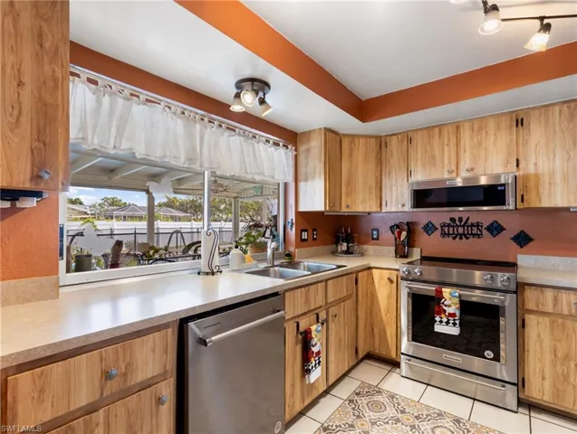 1685 N Hermitage Rd, Fort Myers, Florida 33919