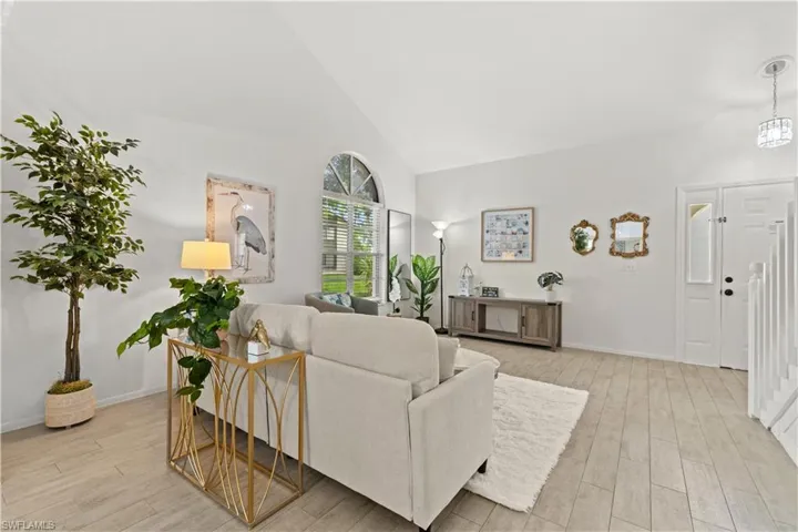 940  Augusta  BLVD, Naples, FL 34113