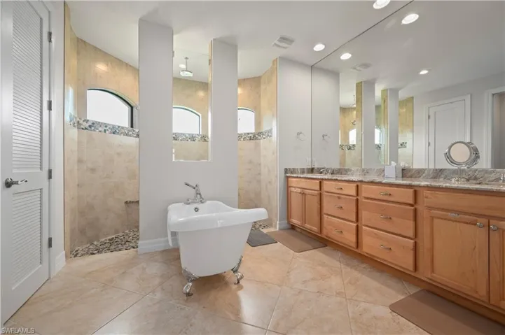 476  Sweetwater  DR, Rotonda West, FL 33947