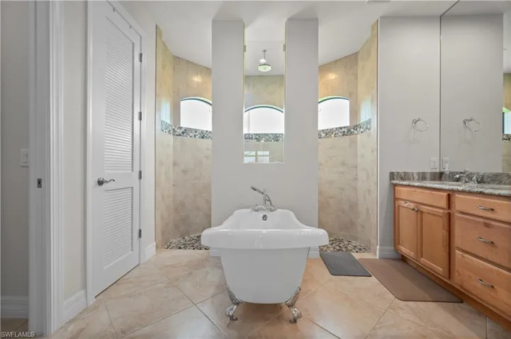 476  Sweetwater  DR, Rotonda West, FL 33947