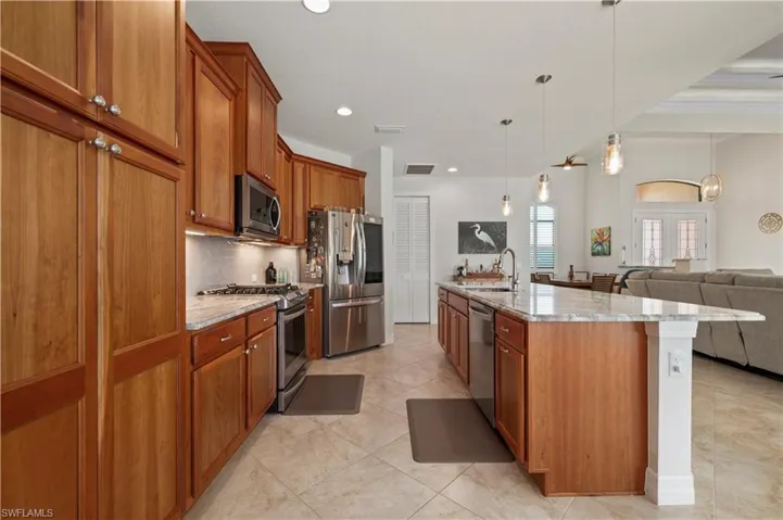 476  Sweetwater  DR, Rotonda West, FL 33947
