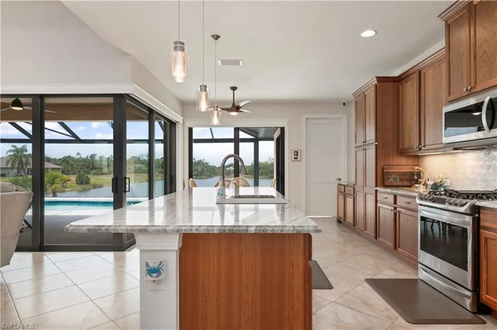 476  Sweetwater  DR, Rotonda West, FL 33947