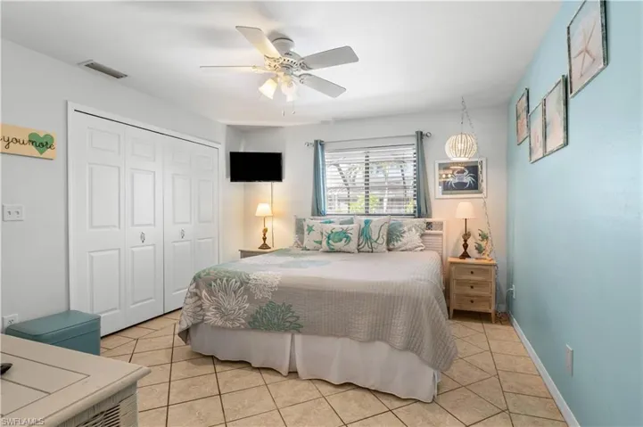 2110 Sw Santa Barbara Pl, Cape Coral, Florida 33991