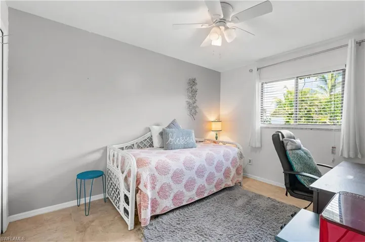 2110 Sw Santa Barbara Pl, Cape Coral, Florida 33991