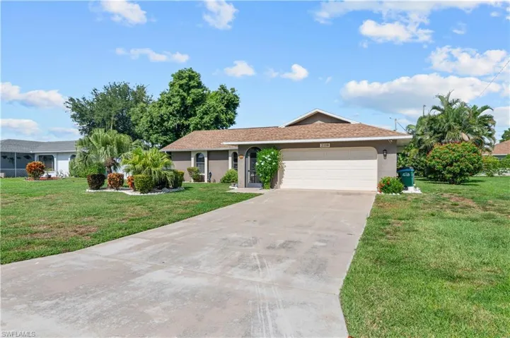 2110 Sw Santa Barbara Pl, Cape Coral, Florida 33991