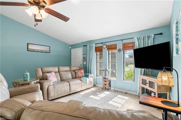 2110 Sw Santa Barbara Pl, Cape Coral, Florida 33991