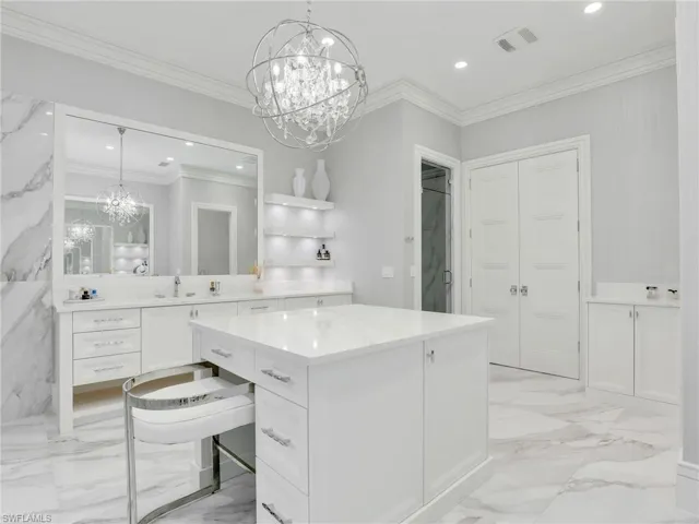 6536 Highcroft Dr, Naples, Florida 34119