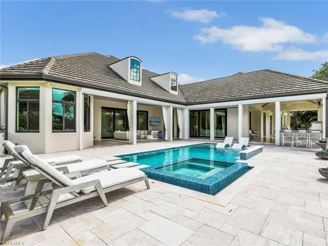 6536 Highcroft Dr, Naples, Florida 34119