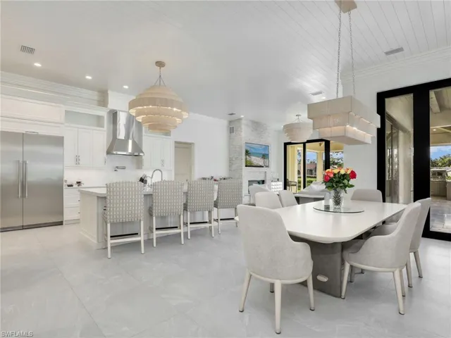 6536 Highcroft Dr, Naples, Florida 34119
