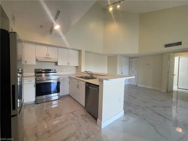 1205 Wildwood Lakes Blvd 306, Naples, Florida 34104