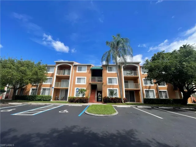 1205 Wildwood Lakes Blvd 306, Naples, Florida 34104