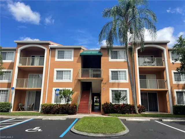 1205 Wildwood Lakes Blvd 306, Naples, Florida 34104