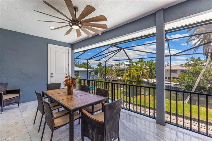 5809 Lauder St, Fort Myers Beach, Florida 33931