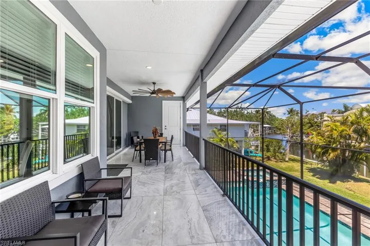 5809 Lauder St, Fort Myers Beach, Florida 33931