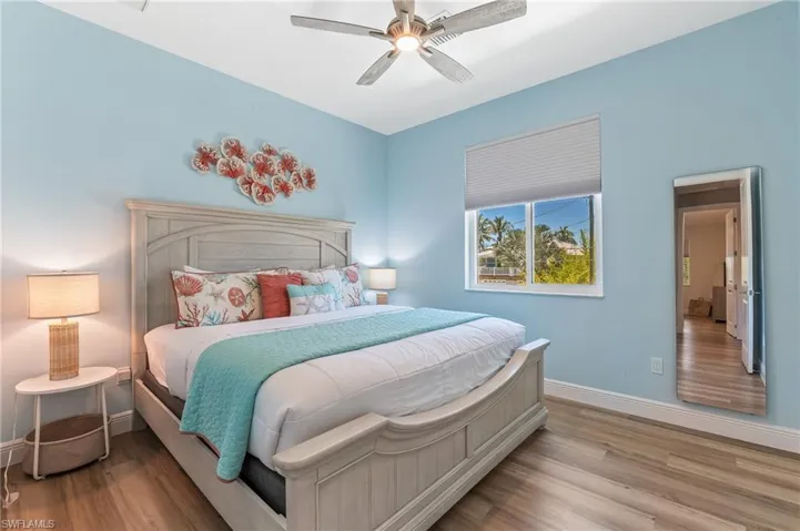 5809 Lauder St, Fort Myers Beach, Florida 33931