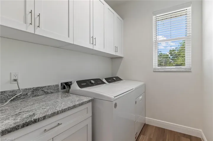 5809 Lauder St, Fort Myers Beach, Florida 33931
