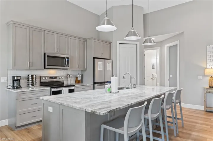 5809 Lauder St, Fort Myers Beach, Florida 33931