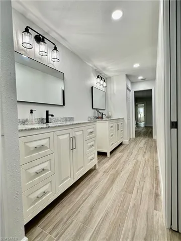 Master Vanity
