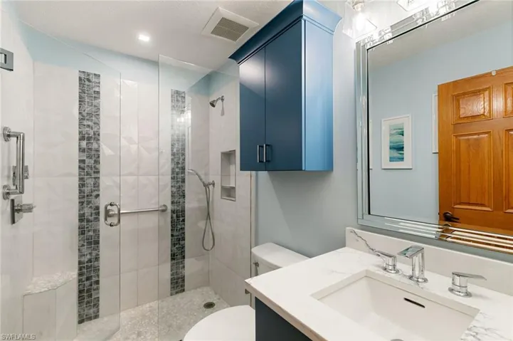 Upstairs guest bathroom