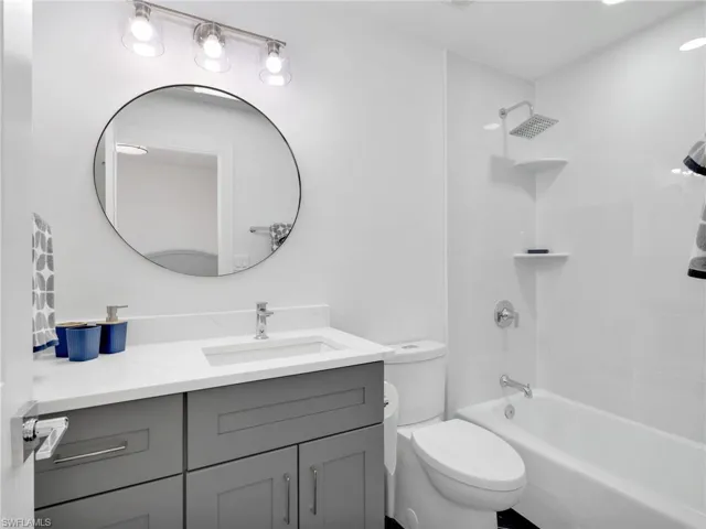 583 Audubon Blvd C201, Naples, Florida 34110