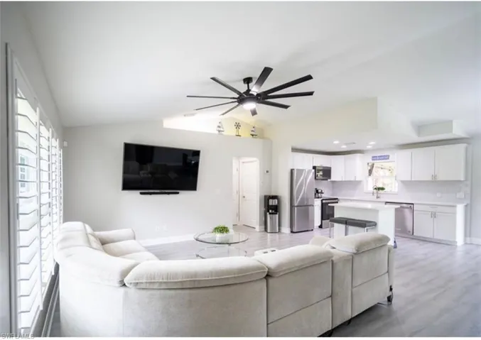 3470 White Blvd, Naples, Florida 34117