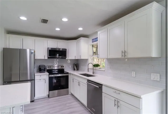 3470 White Blvd, Naples, Florida 34117