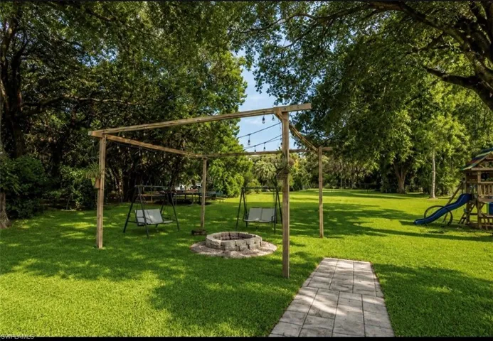 3470 White Blvd, Naples, Florida 34117