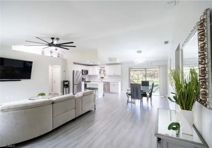 3470 White Blvd, Naples, Florida 34117
