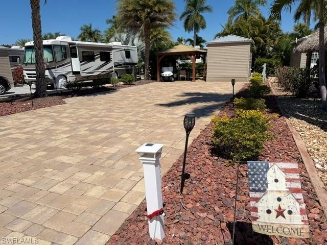 10325 Fire Flag Trl, Fort Myers, Florida 33905