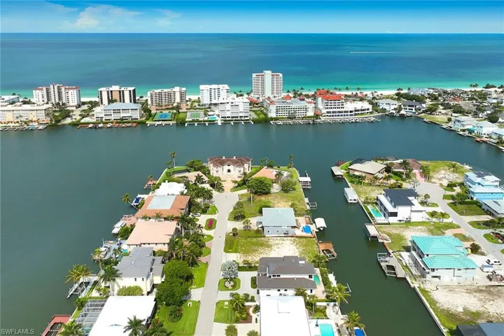 319 Lagoon Ave, Naples, Florida 34108