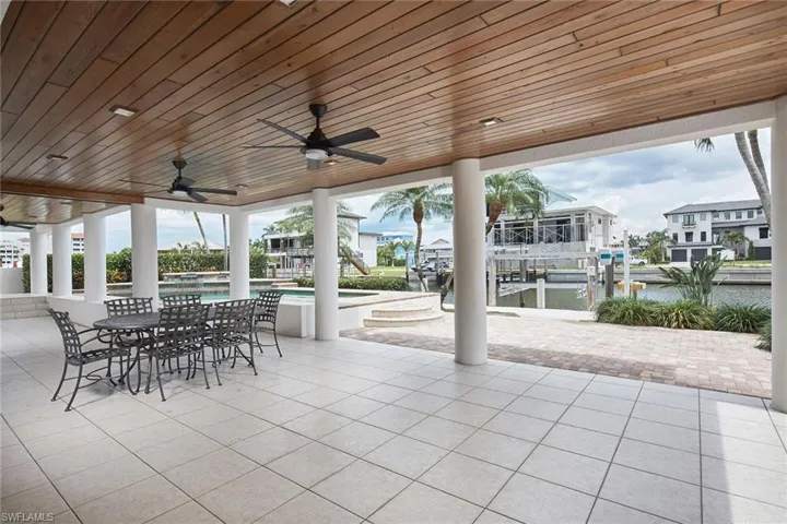 319 Lagoon Ave, Naples, Florida 34108