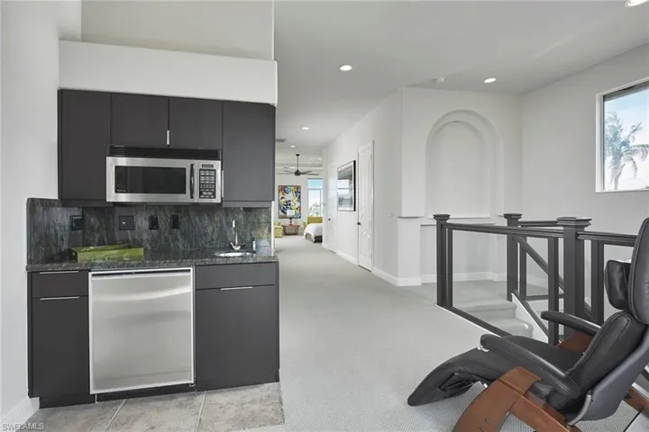 319 Lagoon Ave, Naples, Florida 34108