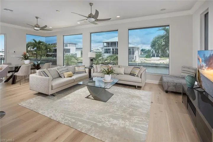 319 Lagoon Ave, Naples, Florida 34108