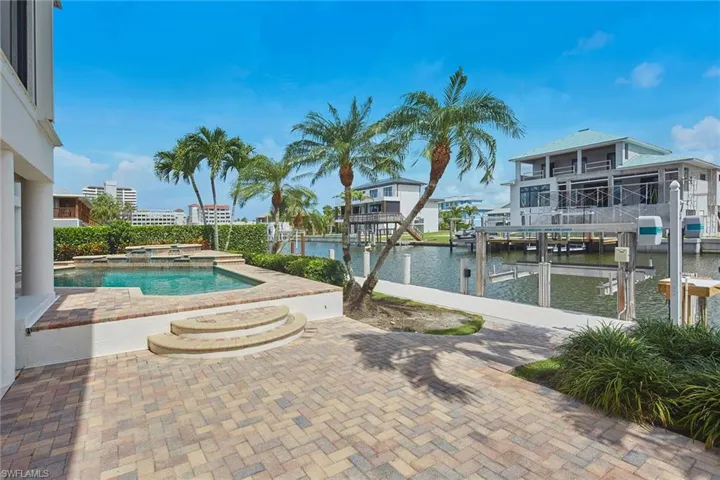 319 Lagoon Ave, Naples, Florida 34108