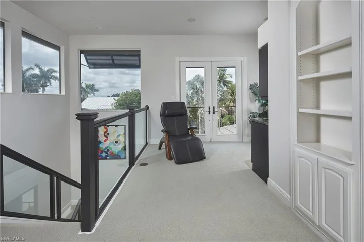 319 Lagoon Ave, Naples, Florida 34108