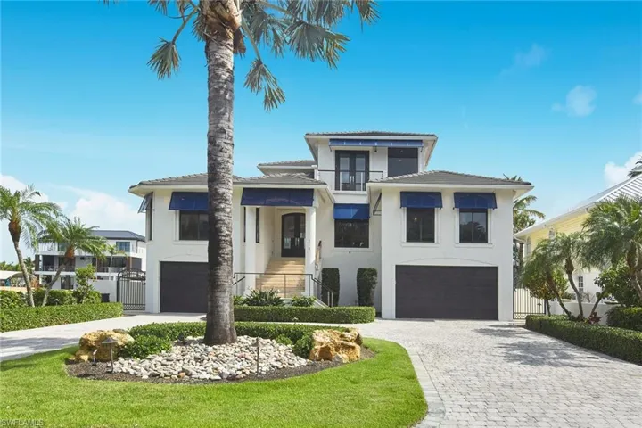 319 Lagoon Ave, Naples, Florida 34108