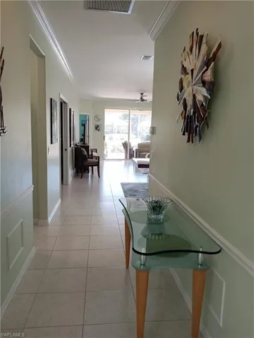 Foyer from door