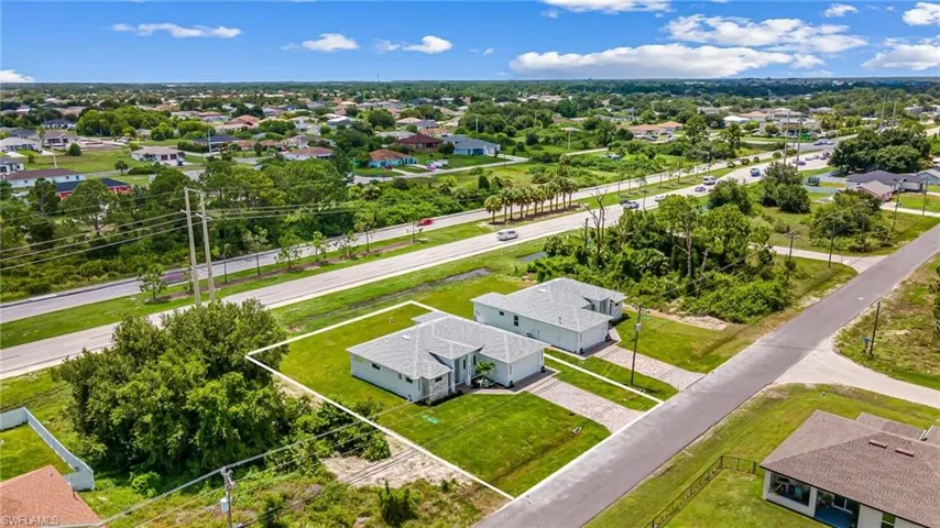 Birds eye view of property