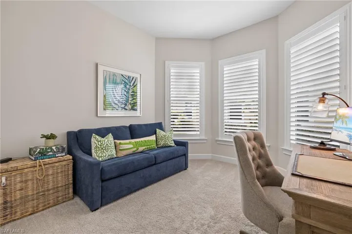 7023  Dominica  DR, Naples, FL 34113