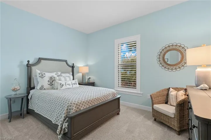 7023  Dominica  DR, Naples, FL 34113
