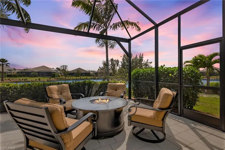 7023  Dominica  DR, Naples, FL 34113