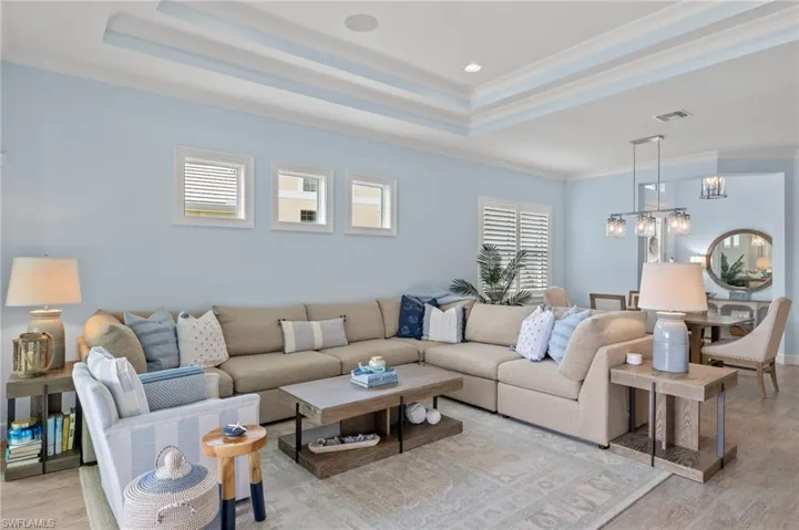 7023  Dominica  DR, Naples, FL 34113