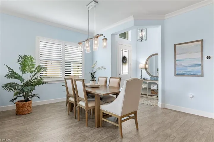 7023  Dominica  DR, Naples, FL 34113