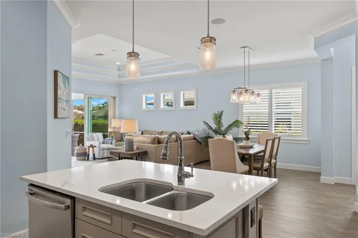 7023  Dominica  DR, Naples, FL 34113