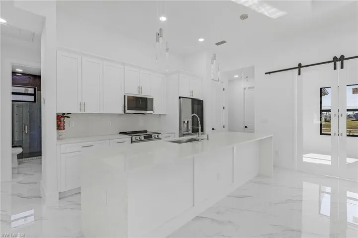 1817 Kismet Pkwy W, Cape Coral, Florida 33993