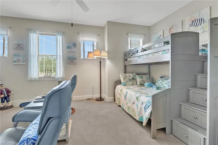 Bedroom/den/office